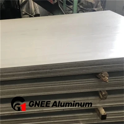 Namestitev in prilagoditev plošče iz čistega aluminija